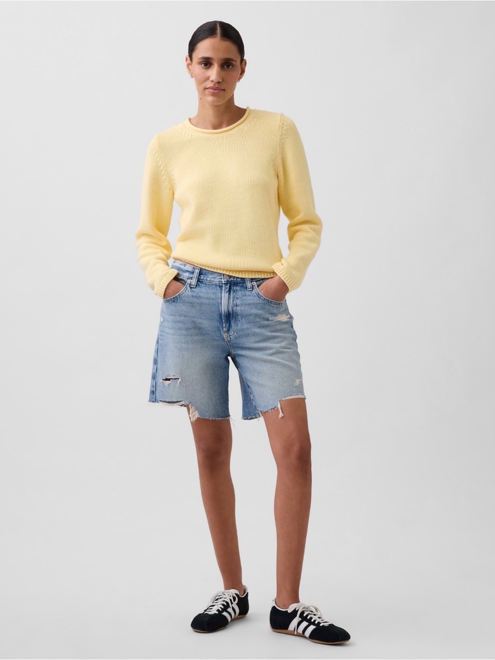 GAP
8 inch Mid Rise Loose Denim Bermuda Shorts
